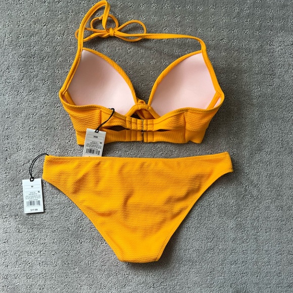 NWT Bikini top and bottom - Picture 5 of 7